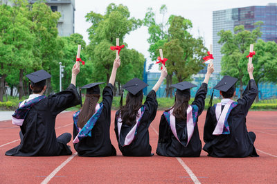 大專學歷可以報考吉林師范大學在職研究生嗎？